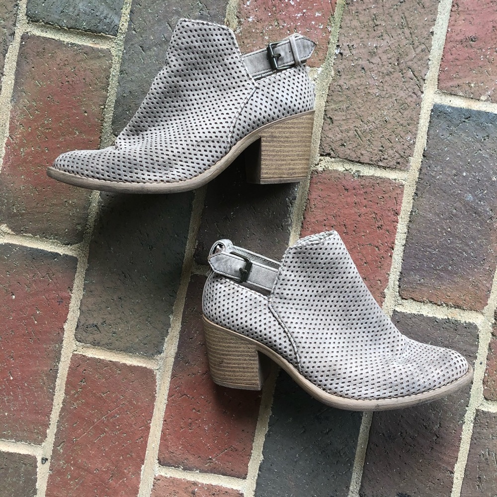 Tan booties - Picture 2 of 3